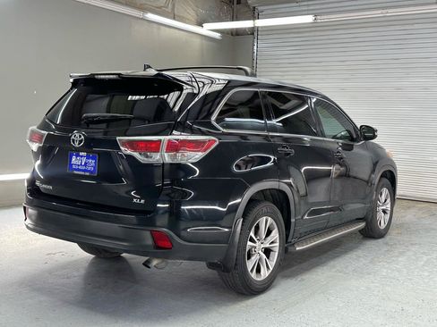 Used 2015 Toyota Highlander XLE FWD image 8