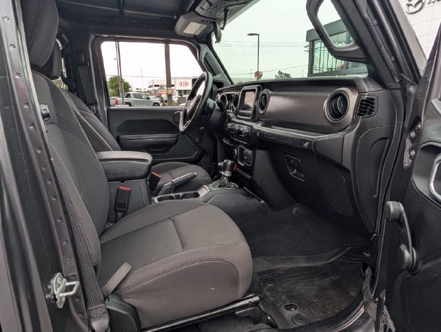 Used 2022 Jeep Wrangler Unlimited Sport AWD/4WD image 9