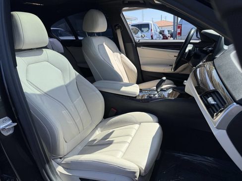 Used 2017 BMW 530i image 16