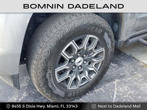 Used 2023 Chevrolet Colorado Z71 w/ Z71 Convenience Package 2 image 4