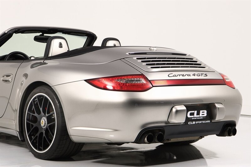 Used 2012 Porsche 911 Carrera 4 GTS AWD/4WD image 37