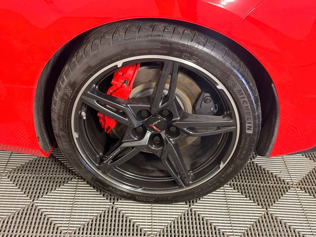 Used 2020 Chevrolet Corvette Stingray Preferred Cpe w/ 2LT Preferred Equipment Group RWD image 12
