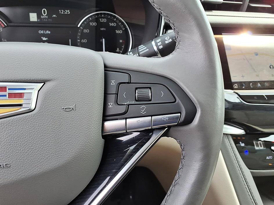 Used 2024 Cadillac XT6 Premium Luxury w/ LPO, Floor Liner Package AWD/4WD image 36
