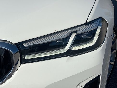 Used 2021 BMW 530i xDrive w/ Convenience Package image 9