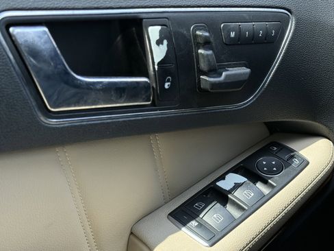 Used 2011 Mercedes-Benz E 350 Sedan image 32