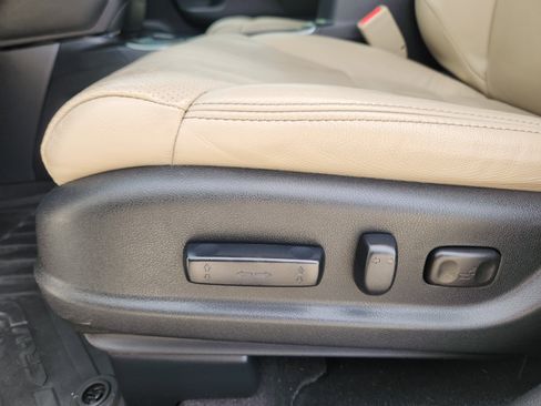 Used 2016 Honda CR-V Touring image 25