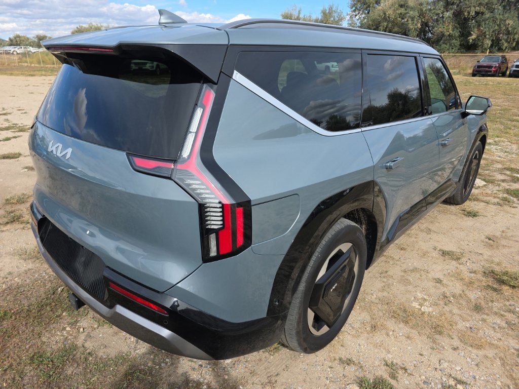 Certified 2024 Kia EV9 Land AWD/4WD image 5