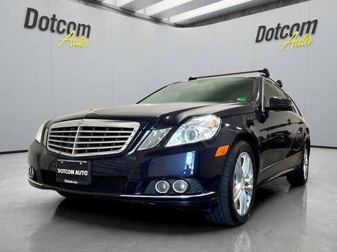 Used 2011 Mercedes-Benz E 350 4MATIC Wagon image 3