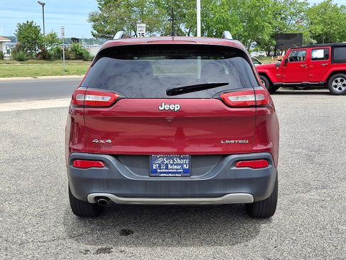 Used 2017 Jeep Cherokee Limited AWD/4WD image 5