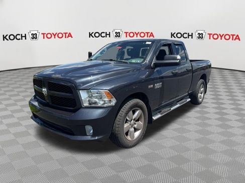 Used 2018 RAM 1500 Express w/ Express Value Package AWD/4WD image 3