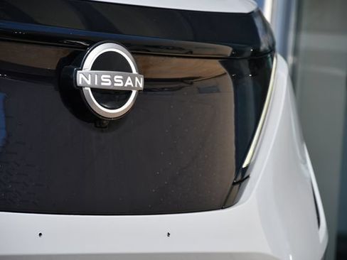 Used 2023 Nissan Ariya AWD/4WD image 14
