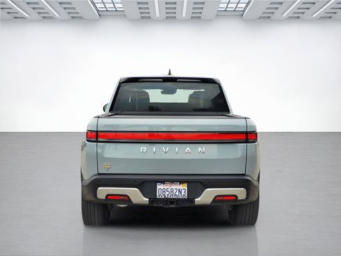Used 2022 Rivian R1T Adventure image 5