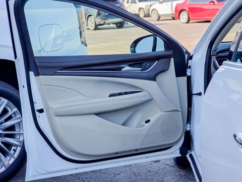 Used 2017 Buick LaCrosse Preferred image 30