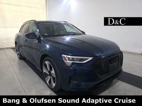 Used 2022 Audi e-tron Premium Plus w/ Premium Plus Package image 1