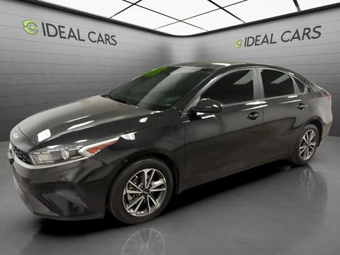 Used 2023 Kia Forte LXS FWD image 1