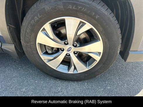 Used 2023 Subaru Ascent Premium w/ Convenience Package AWD/4WD image 25