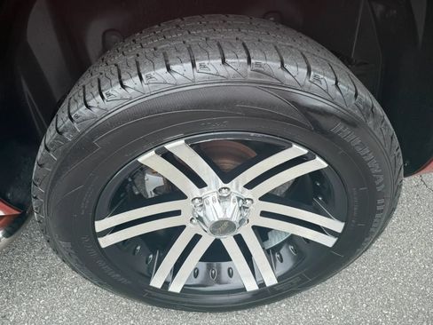 Used 2007 Chevrolet Avalanche LTZ w/ LTZ Preferred Equipment Group RWD image 35