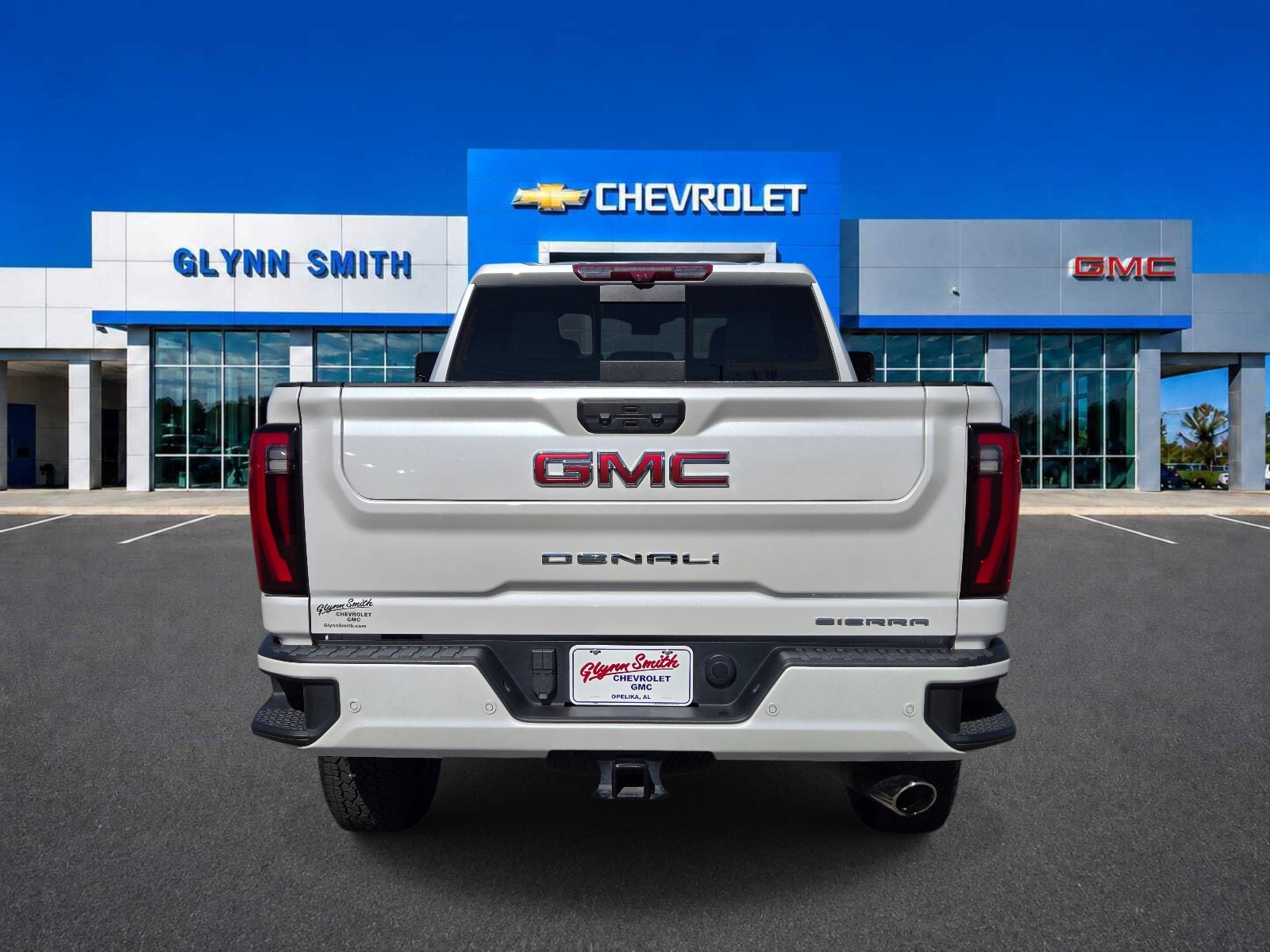 Used 2025 GMC Sierra 2500 Denali w/ Denali Reserve Package AWD/4WD image 9