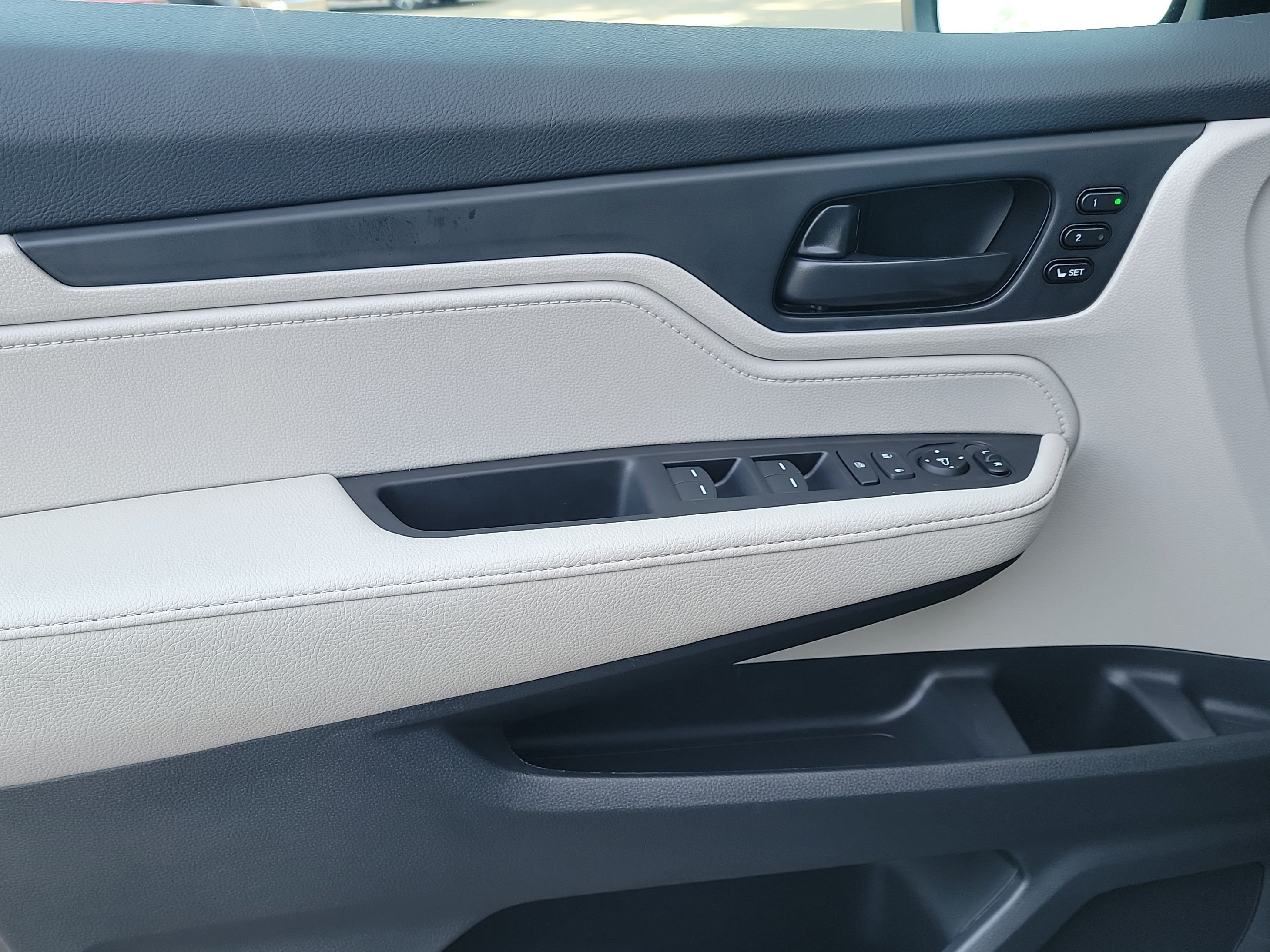 New 2027 Honda Odyssey EX-L image 6