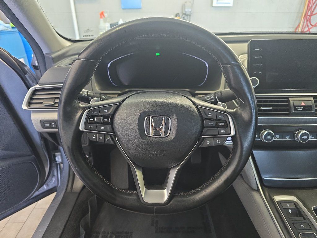 Used 2020 Honda Accord Touring image 18