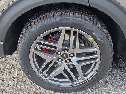 New 2026 Ford Explorer ST w/ Sun And Sound Package image 7