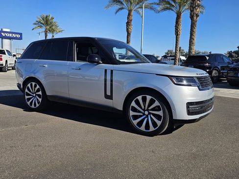 New 2025 Land Rover Range Rover SE image 4