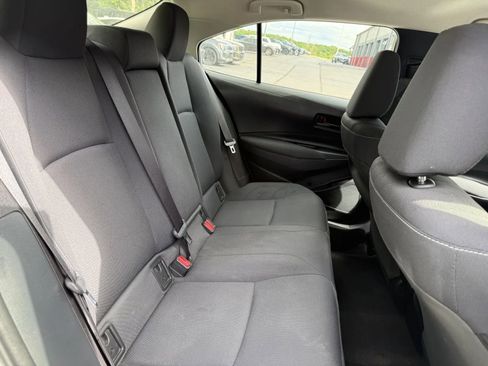 Used 2025 Toyota Corolla LE FWD image 10