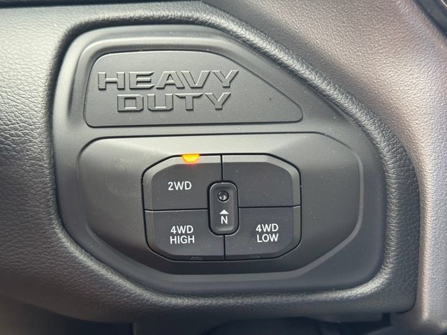 New 2027 RAM 3500 Big Horn AWD/4WD image 37