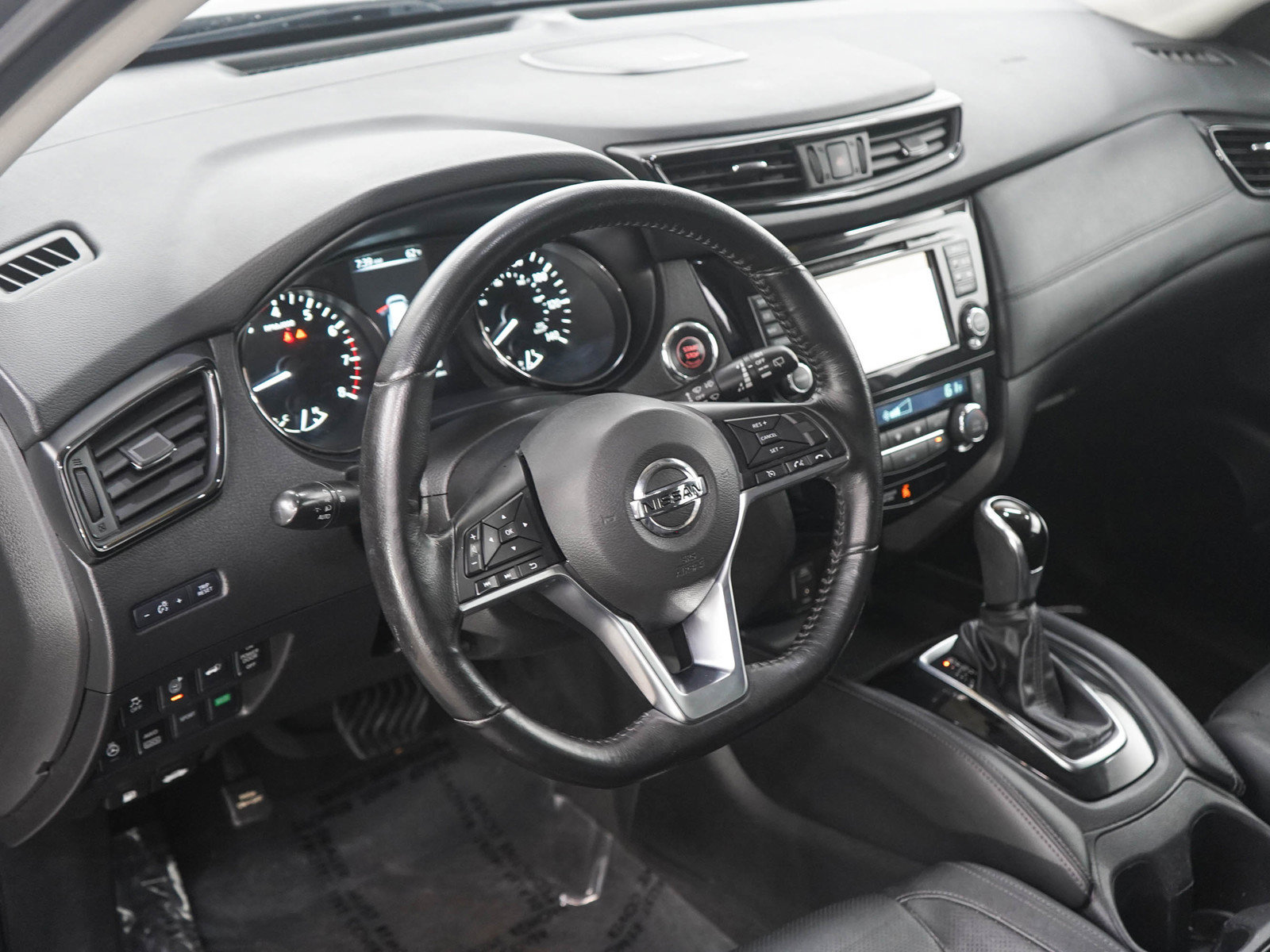 Used 2017 Nissan Rogue SL AWD/4WD image 38