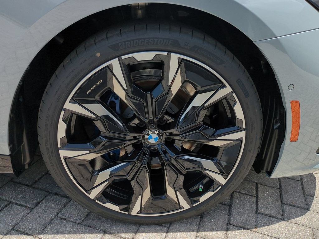 New 2027 BMW 530i w/ M Sport Package RWD image 11