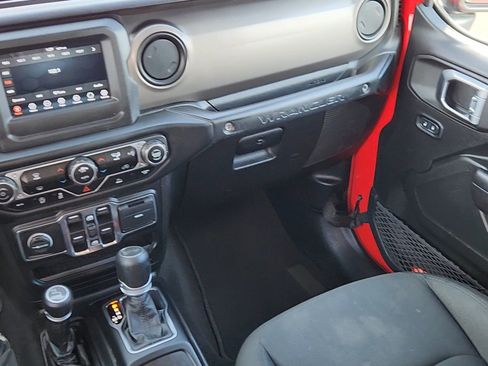 Used 2021 Jeep Wrangler Unlimited Sport image 17