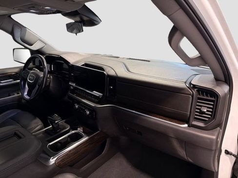 Certified 2022 GMC Sierra 1500 Elevation w/ Elevation Premium Package image 25