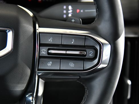 Used 2025 GMC Acadia Elevation image 38