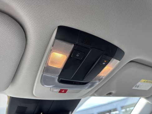 Certified 2025 Kia Sorento LX image 31