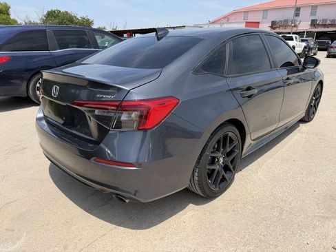 Used 2023 Honda Civic Sport image 6
