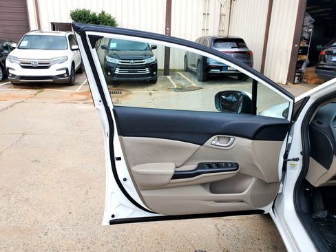 Used 2014 Honda Civic LX image 25