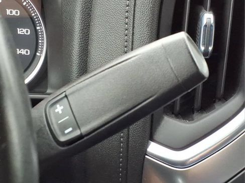 Used 2022 Chevrolet Silverado 1500 LT AWD/4WD image 22