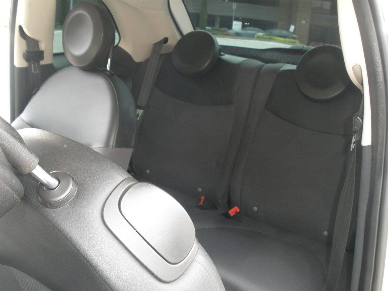 Used 2015 FIAT 500 Pop FWD image 25