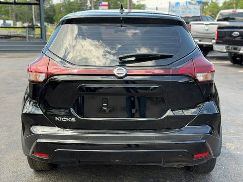Used 2021 Nissan Kicks S FWD image 9