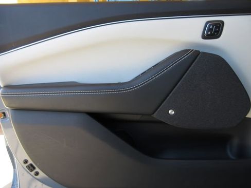 Certified 2023 Ford Mustang Mach-E Premium image 9