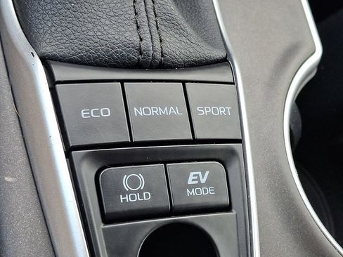 Used 2021 Toyota Camry LE FWD image 24