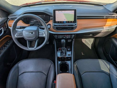 Used 2025 Jeep Compass Limited w/ Elite Group AWD/4WD image 30