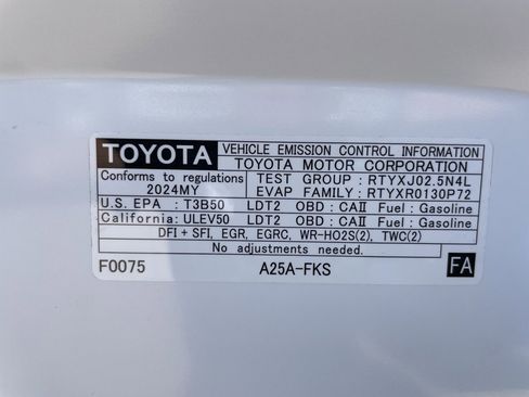 Used 2024 Toyota RAV4 Adventure image 40