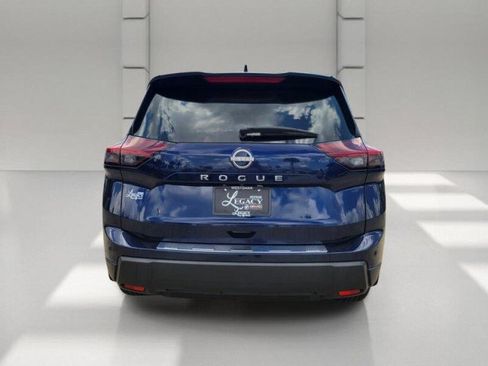 Used 2025 Nissan Rogue SV w/ SV Premium Package FWD image 5
