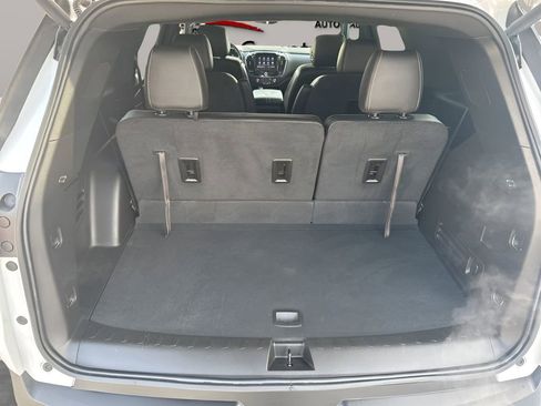 Used 2023 Chevrolet Traverse LT FWD image 35