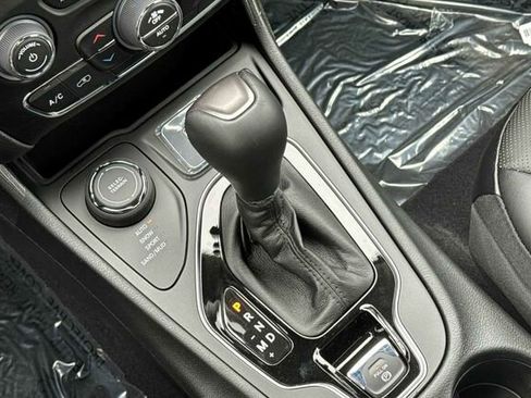 New 2023 Jeep Cherokee Altitude Lux w/ Lux Elite Package image 22