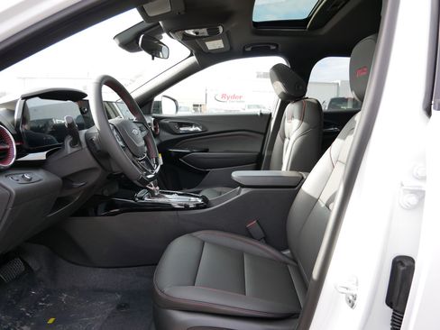 New 2026 Chevrolet Trax RS w/ Sunroof Package image 11