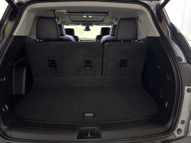 Used 2019 Buick Enclave Avenir w/ Avenir Technology Package AWD/4WD image 11
