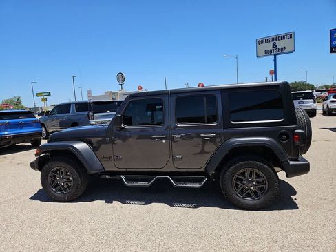 Used 2025 Jeep Wrangler Unlimited Sport AWD/4WD image 5