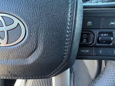 New 2026 Toyota 4Runner SR5 AWD/4WD image 20